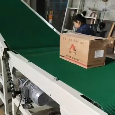 爬坡装卸车输送机